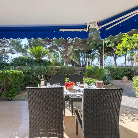 Garden-level In Palm With Garage *